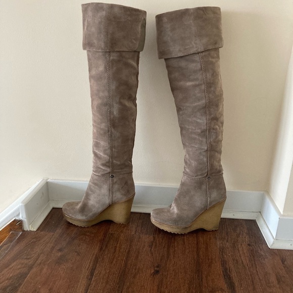 Prada Suede over-the-knee boots - Picture 2 of 4